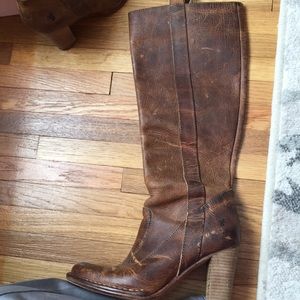 Frye Villager Pull On Heeled boot